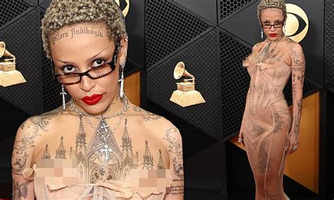 doja cat nipple out at grammys|Doja Cat suffers a nip slip at Grammys 2024